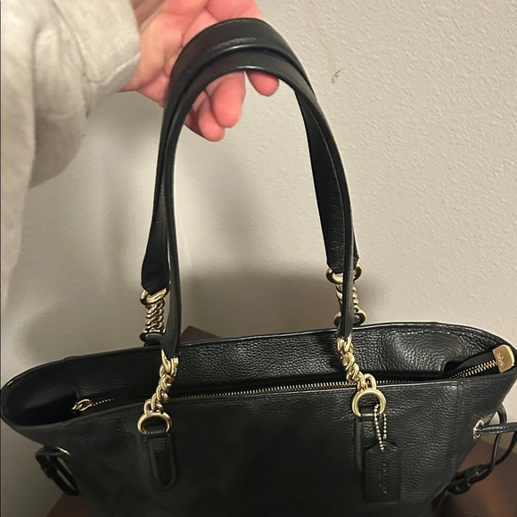 Coach Black Pebbled leather Tote with Gold Details - Picture 3 of 14